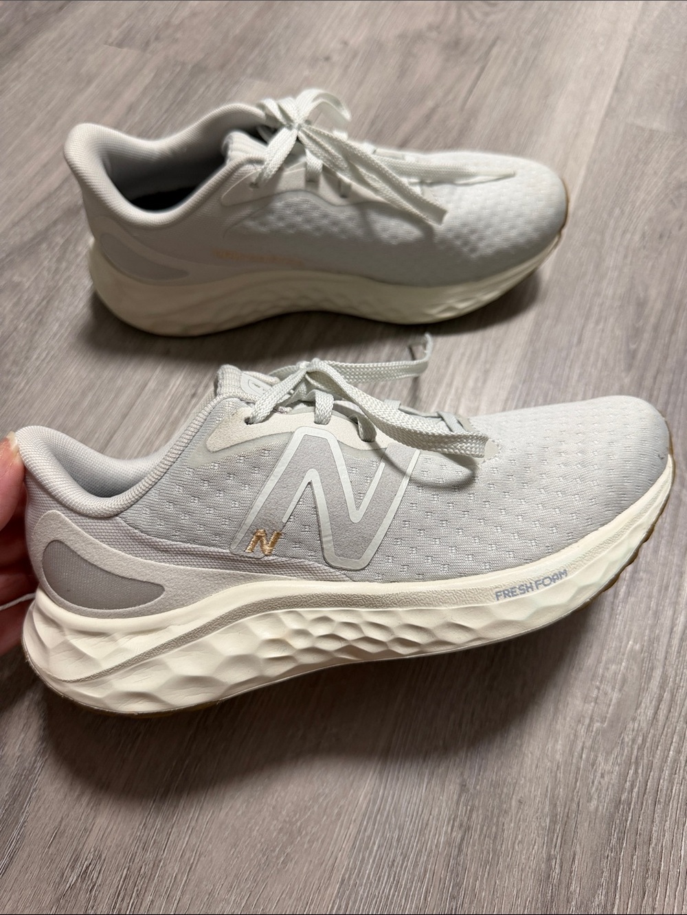 New Balance Fresh Foam Arishi V4 Running Shoe - Women's size 6.5W Like new !!